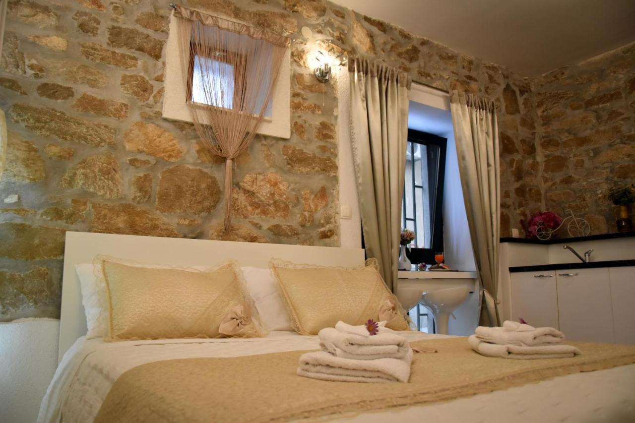 Apartments Bepina- 5 Mins From The Center Split Exterior photo