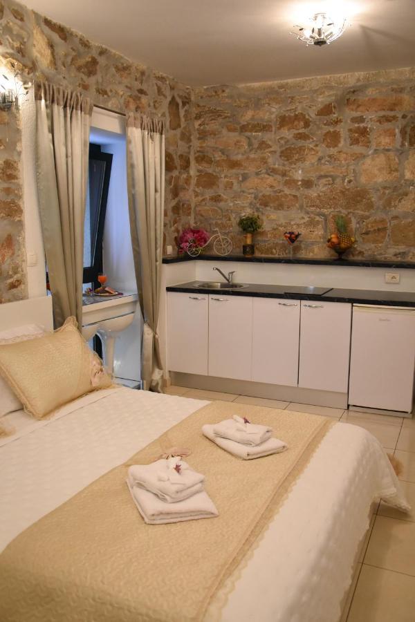 Apartments Bepina- 5 Mins From The Center Split Exterior photo
